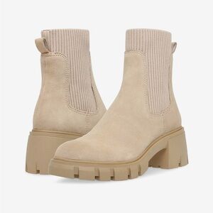 Steve Madden Chelsea Boot - Sand Suede - Size 7